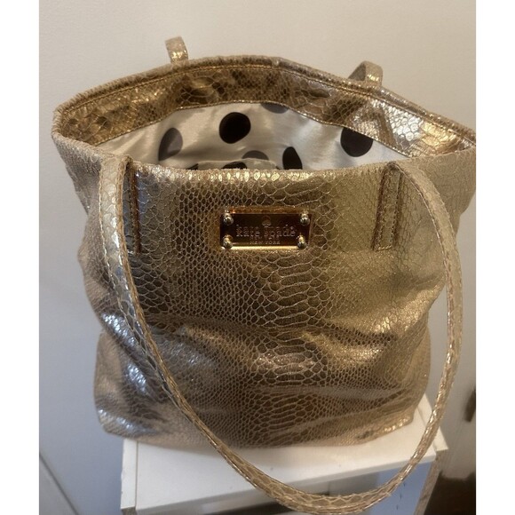 KATE SPADE GOLD METALLIC REPTILE PRINT TOTE - Picture 1 of 2